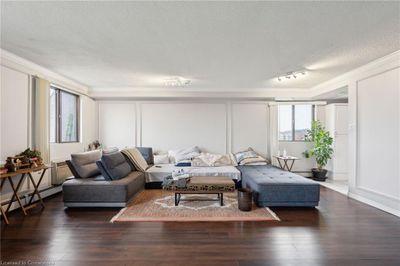 701 - 1255 Commissioners Rd W, House attached with 2 bedrooms, 1 bathrooms and 1 parking in London ON | Image 1