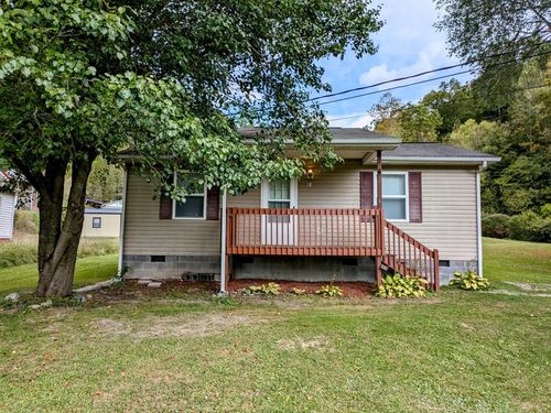 34 Blackstone Ln, Castlewood, VA, 24224-6700 | Card Image
