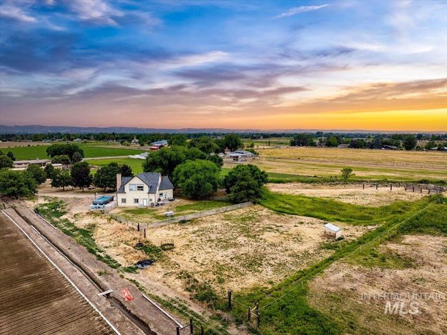 378 E Black Canyon Hwy, House other with 5 bedrooms, 2 bathrooms and null parking in Emmett ID | Image 8