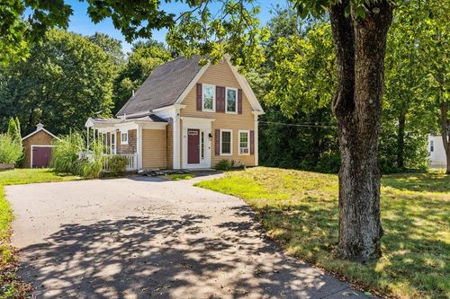 33 White St, Raynham, MA, 02767-1523 | Card Image