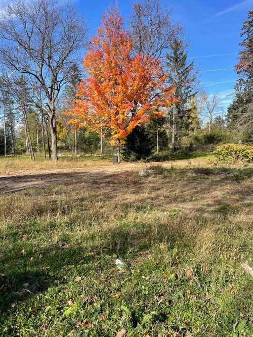 1055 Park Way, DELAFIELD, WI, 53018 | Card Image