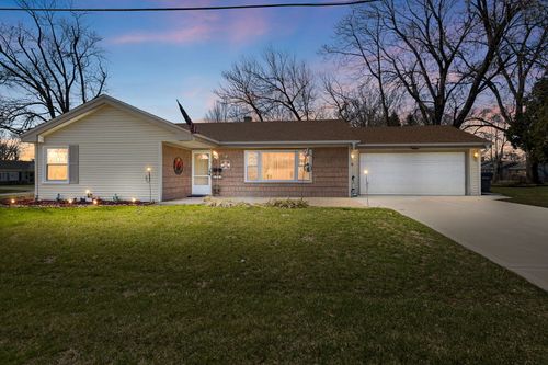 6900 W 112th St, Worth, IL, 60482-2017 | Card Image