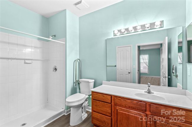 Primary Bathroom | Image 23
