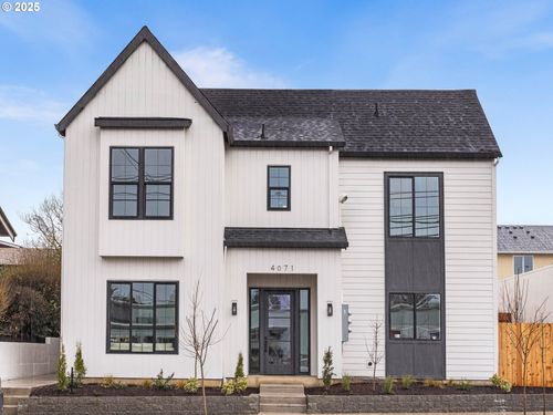 4-4077 Se Milwaukie Ave, Portland, OR, 97202-3954 | Card Image