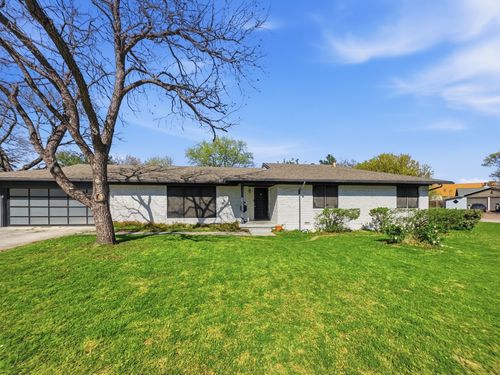 7515 Evelyn Dr, Richland Hills, TX, 76118-5937 | Card Image