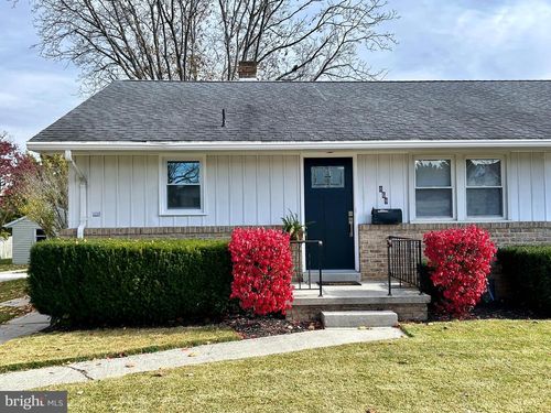 869 E Walnut St, HANOVER, PA, 17331-1548 | Card Image