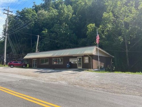 25 Highway 406, Stinnett, KY, 40868-9998 | Card Image