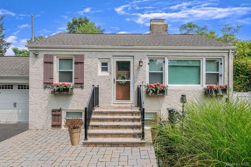 191 Candlewood Path, Dix Hills, NY, 11746-5336 | Card Image