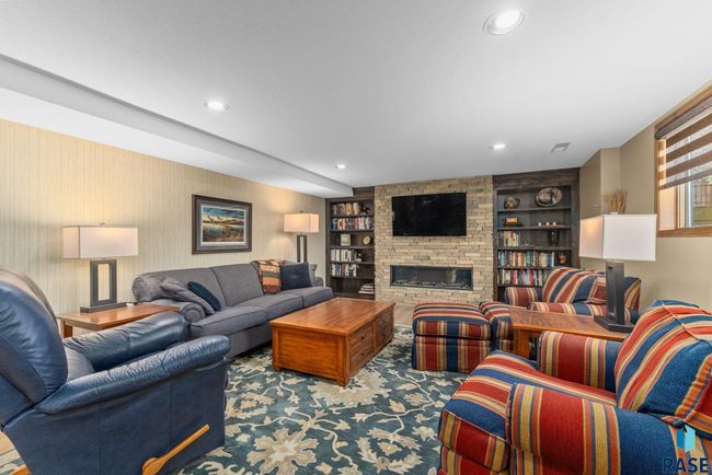 904 W Chicory Ln, House other with 5 bedrooms, 5 bathrooms and null parking in Sioux Falls SD | Image 56