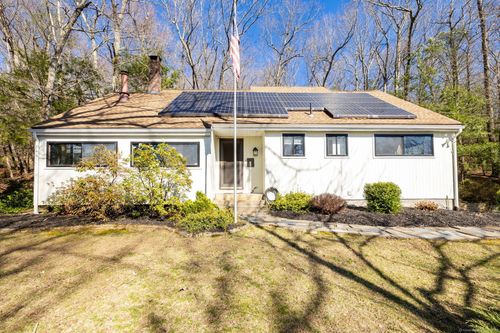 206 New Rd, Avon, CT, 06001-3166 | Card Image