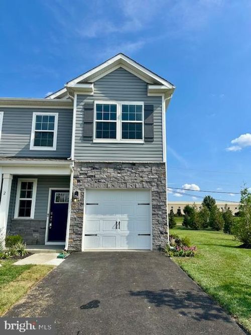 2 Nelsons Way, Westampton, NJ, 08060-5401 | Card Image