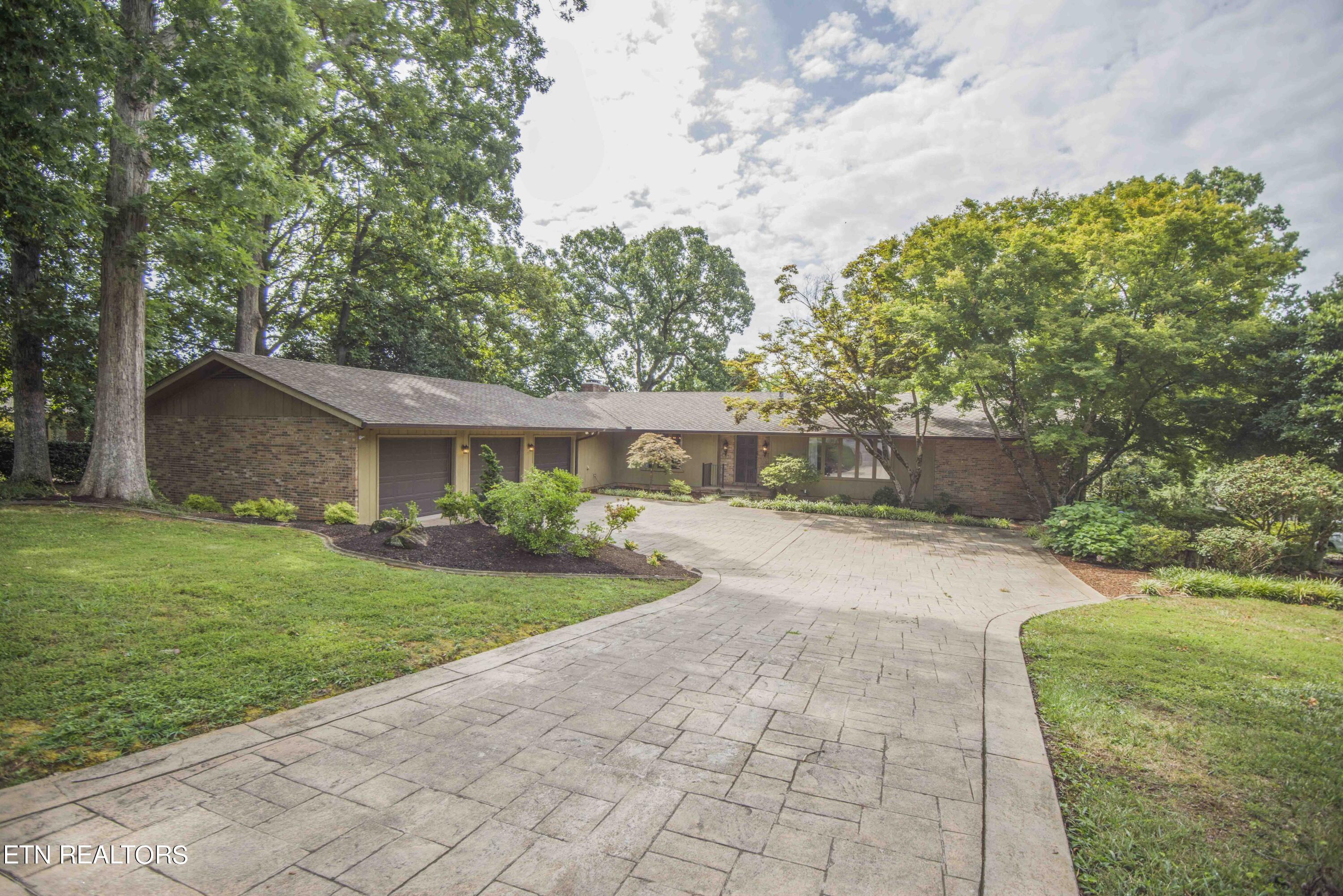 Oakland Hills Pt, Farragut, TN 37934