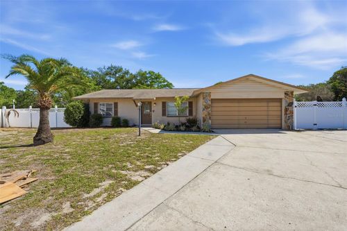 636 Tessier Ct, Tarpon Springs, FL, 34689-2169 | Card Image