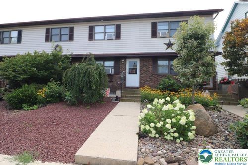 568 Franklin Ave, Palmerton, PA, 18071-1616 | Card Image