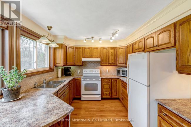 034079 5 Ndr Sideroad, House other with 3 bedrooms, 2 bathrooms and 6 parking in West Grey ON | Image 10