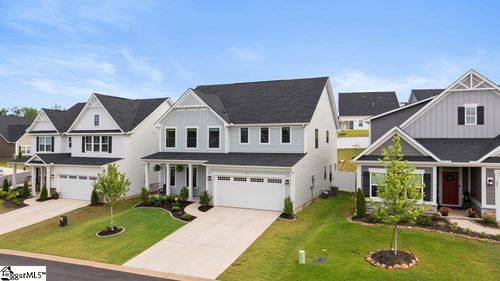 205 Skylyn Rdg, Greenville, SC, 29607-5582 | Card Image