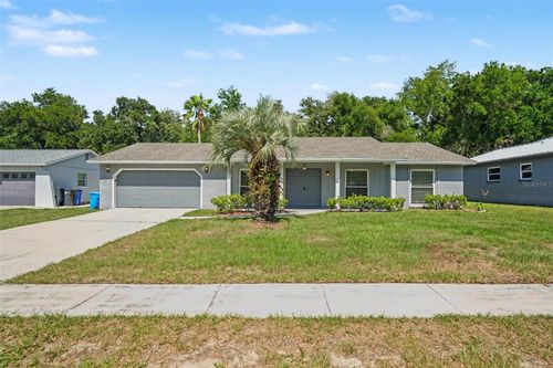 3607 Woodhill Dr, Brandon, FL, 33511-7835 | Card Image