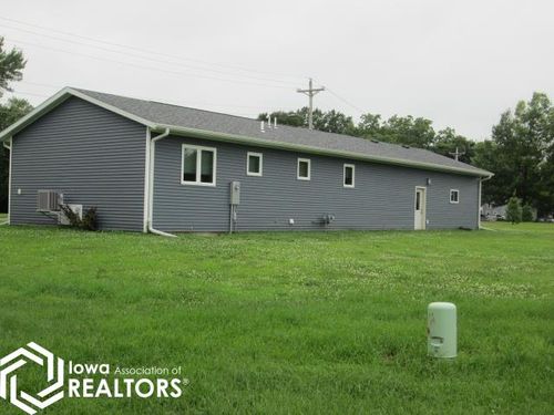 803 E Main St, Belmond, IA, 50421-1721 | Card Image