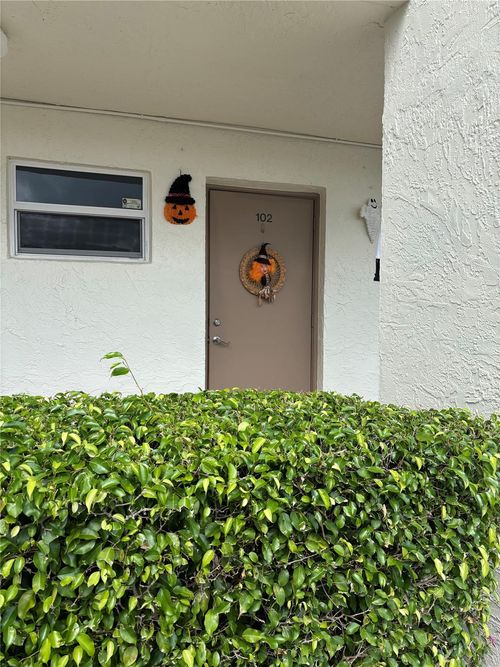 apt-102h-6890 Royal Palm Blvd, Margate, FL, 33063-7200 | Card Image
