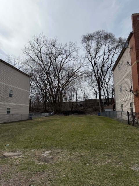 Land in Chicago