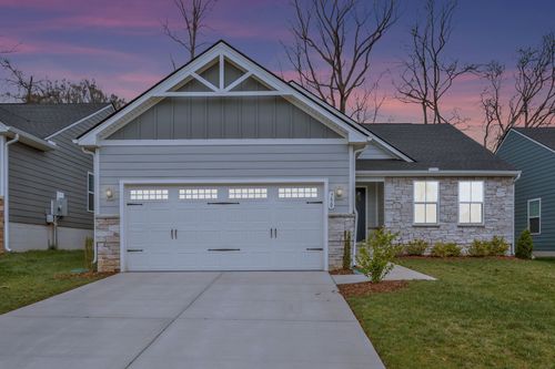 750 Cottage Dr, Columbia, TN, 38401-3366 | Card Image