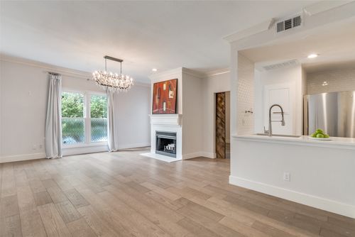 apt-104-4034 Rawlins St, Dallas, TX, 75219-5632 | Card Image