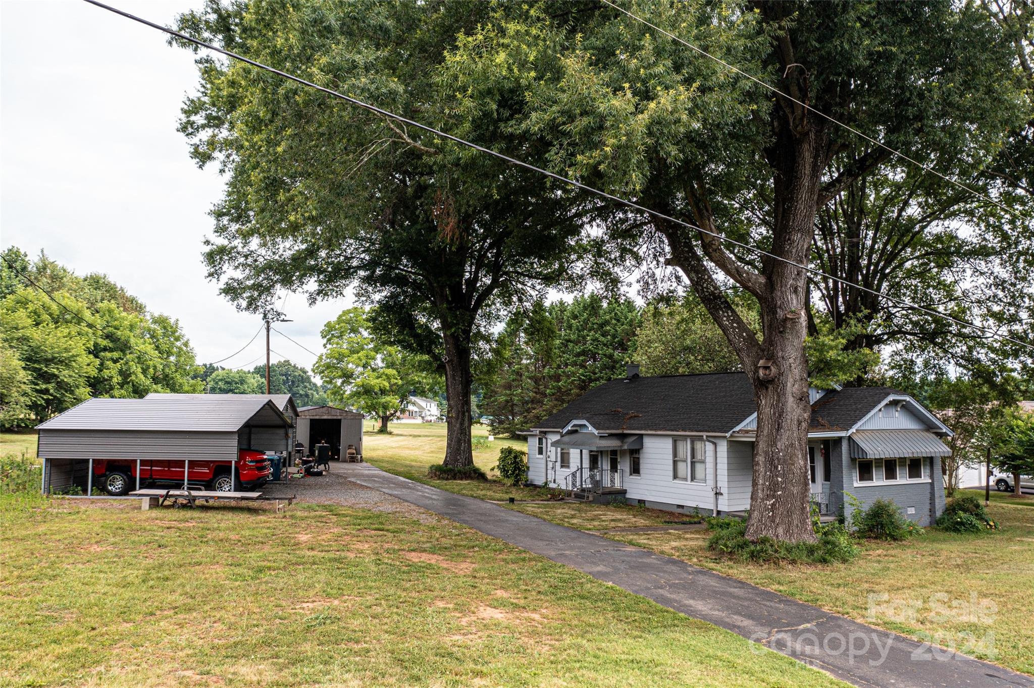 Claremont Rd, Newton, NC 28658