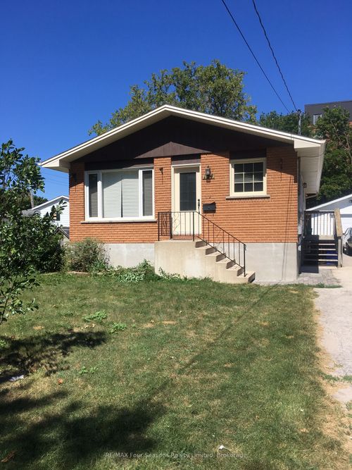 124 Niagara St, Collingwood, ON, L9Y3X9 | Card Image