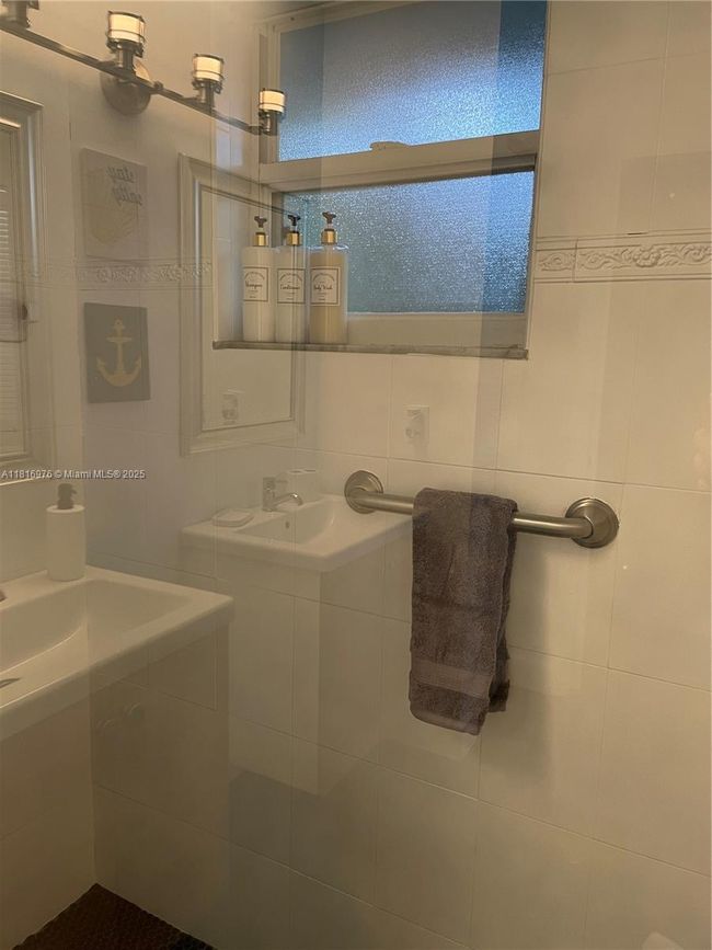 107 Paddock St, House other with 3 bedrooms, 2 bathrooms and null parking in Sebastian FL | Image 31
