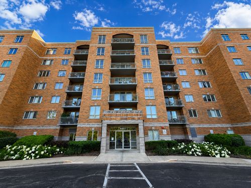 103-6807 N Milwaukee Ave, Niles, IL, 60714-4558 | Card Image