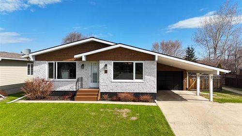 3 Parkdale Dr, Swan River, MB, R0L1Z0 | Card Image