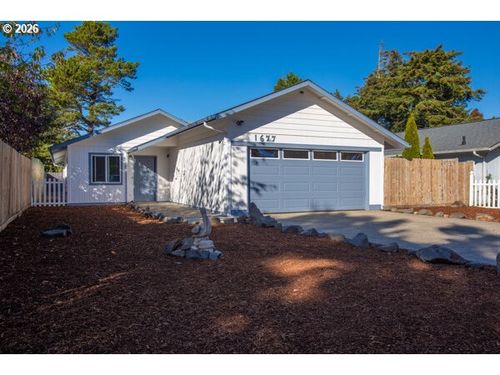 1677 25th St, Florence, OR, 97439 | Card Image