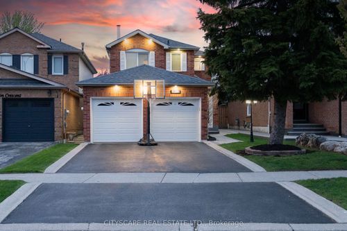 3912 Rushton Cres, Mississauga, ON, L5L4H4 | Card Image
