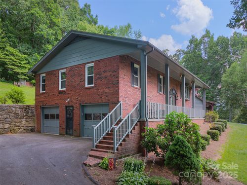 57 Chateau Pl, Waynesville, NC, 28785-8232 | Card Image