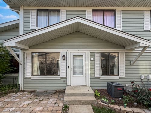3-2S771 Winchester Cir E, Warrenville, IL, 60555-2554 | Card Image