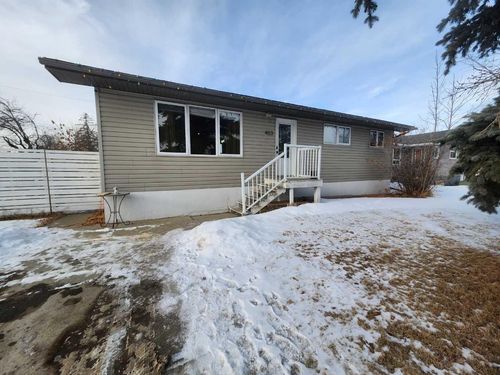 403 11 St E, Drumheller, AB, T0J0Y5 | Card Image
