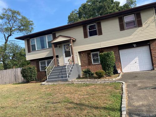 15 Wilson Ave, Deer Park, NY, 11729-6713 | Card Image