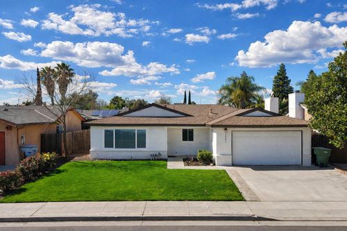 3043 N Brunswick Ave, Fresno, CA, 93722-4647 | Card Image