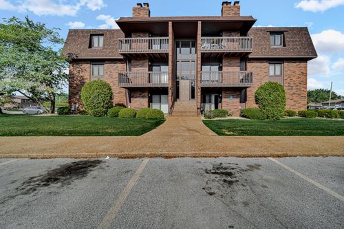 apt-207-2049 Porte Deleau Ct, Highland, IN, 46322-3725 | Card Image