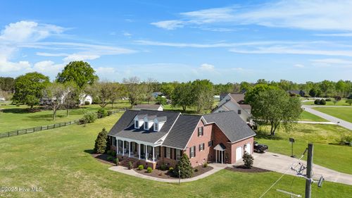 103 Arabian Cir, Beulaville, NC, 28518-6791 | Card Image