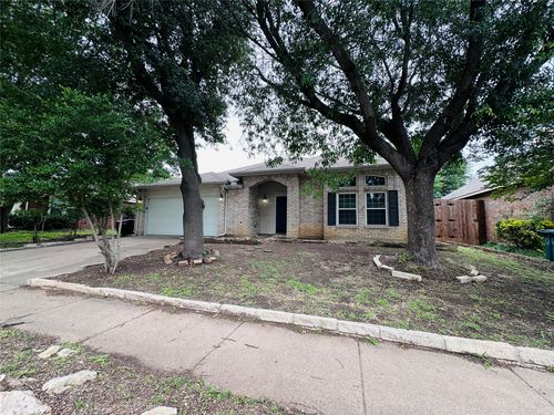 2908 Forest Creek Dr, Fort Worth, TX, 76123-1074 | Card Image