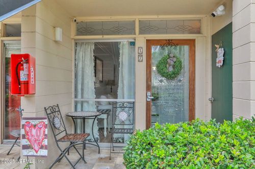 17-2043 Dunsford Ter, Jacksonville, FL, 32207-4348 | Card Image