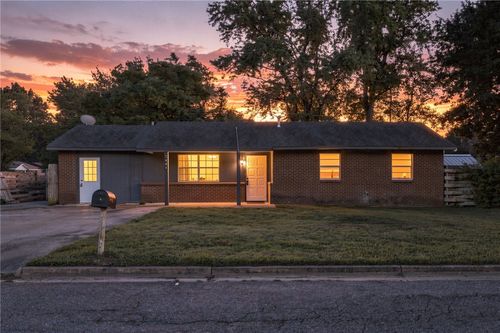 2401 N Jill Cir, Springdale, AR, 72762-2861 | Card Image