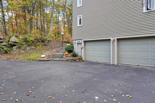 8 Windsor Blvd, House other with 3 bedrooms, 3 bathrooms and null parking in Londonderry NH | Image 32