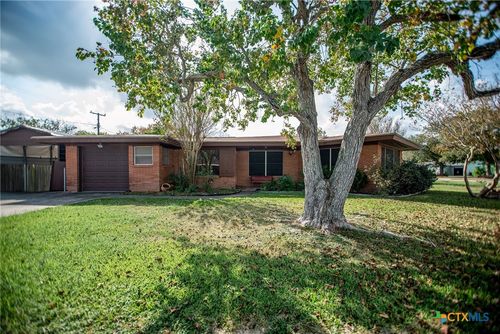 218 Burnet St, Port Lavaca, TX, 77979-2613 | Card Image