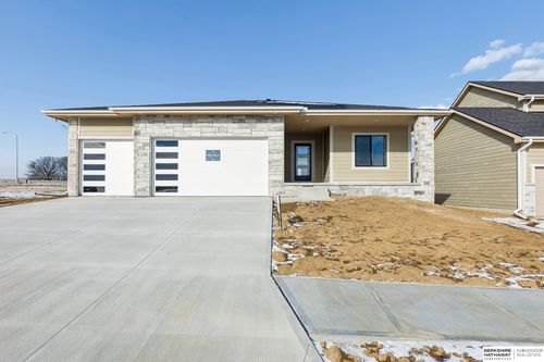 21428 Z St, Elkhorn, NE, 68022-5516 | Card Image