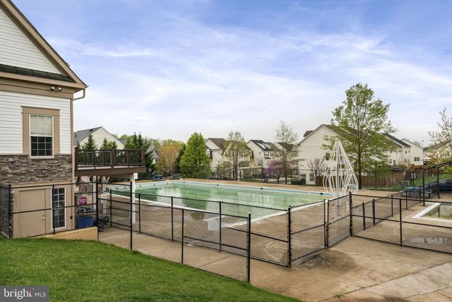 8011 Duck Pond Ter, Townhouse with 4 bedrooms, 3 bathrooms and null parking in MANASSAS VA | Image 43