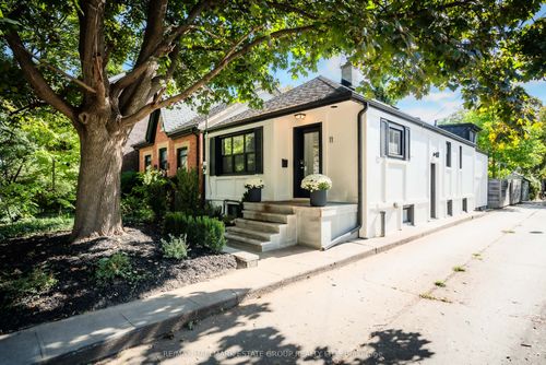 11 Austin Ave, Toronto, ON, M4M1V7 | Card Image