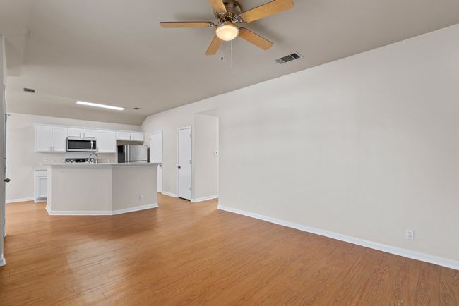 APT-621 - 3301 El Salido Pkwy, Home with 2 bedrooms, 2 bathrooms and 2 parking in Cedar Park TX | Image 6