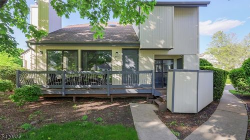 230 Arrowood Way, Basking Ridge, NJ, 07920-3175 | Card Image